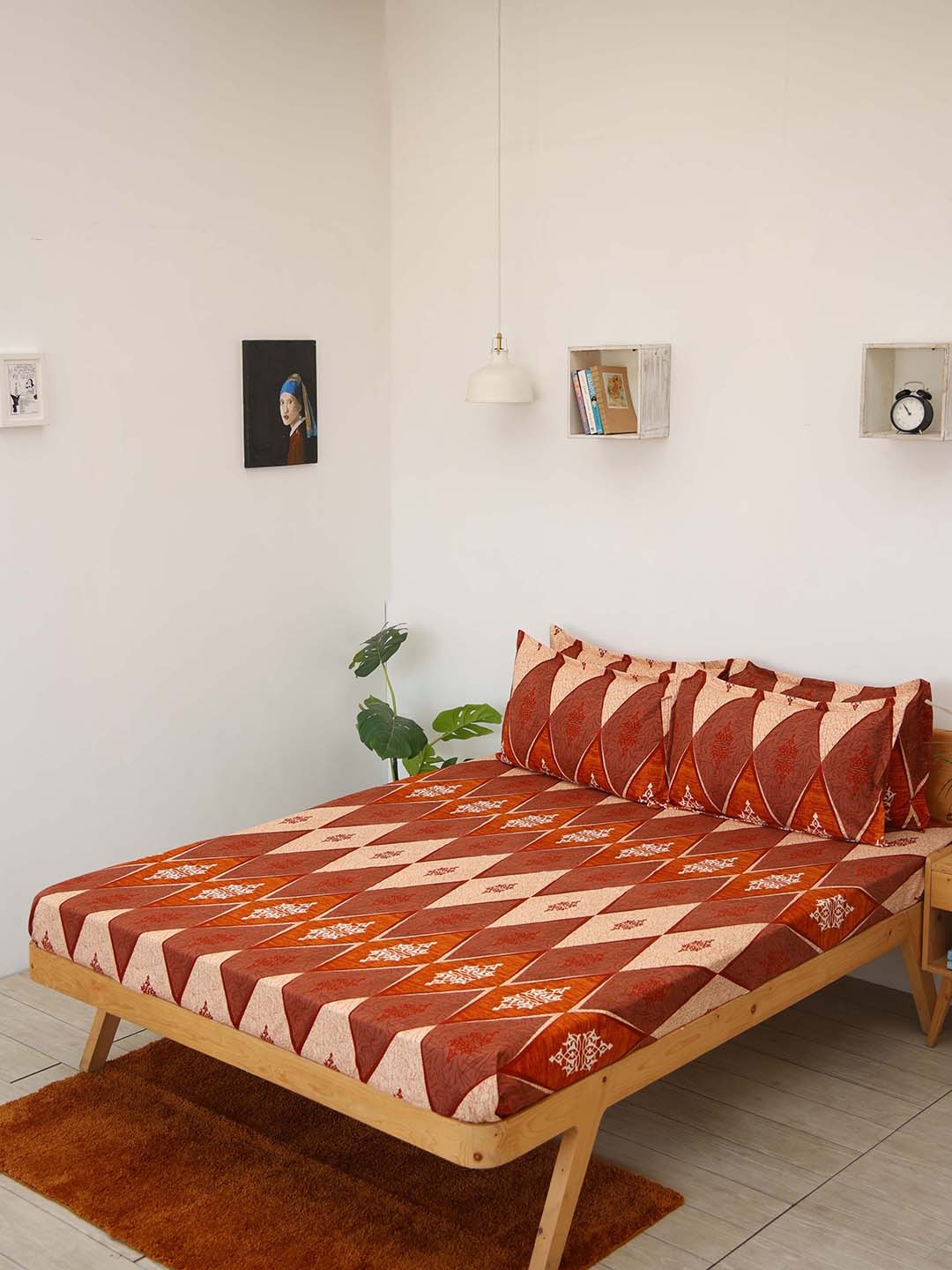 

Ariana Brown & Red Geometric 144 TC King Bedsheet with 2 Pillow Covers