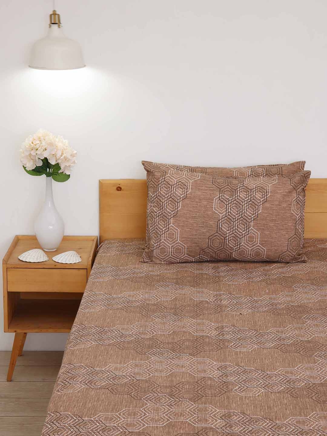 

Ariana Coffee Brown Geometric 144 TC Single Cotton Bedsheet with 2 Pillow Covers