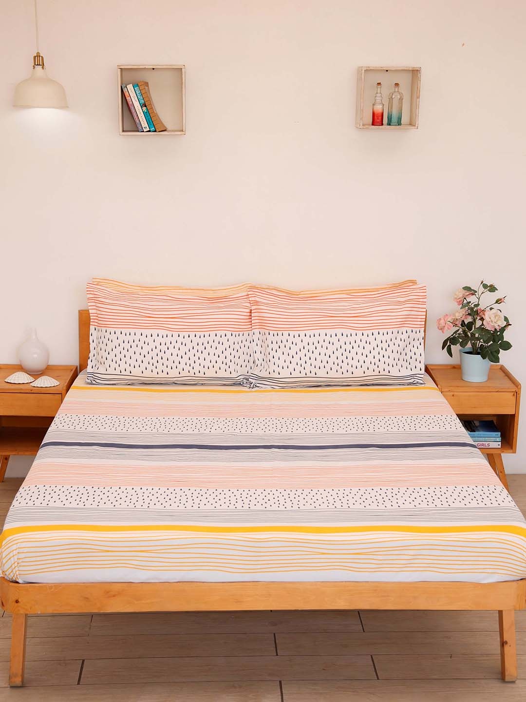 

Ariana Peach-Coloured & White Graphic 144 TC King Bedsheet with 2 Pillow Covers
