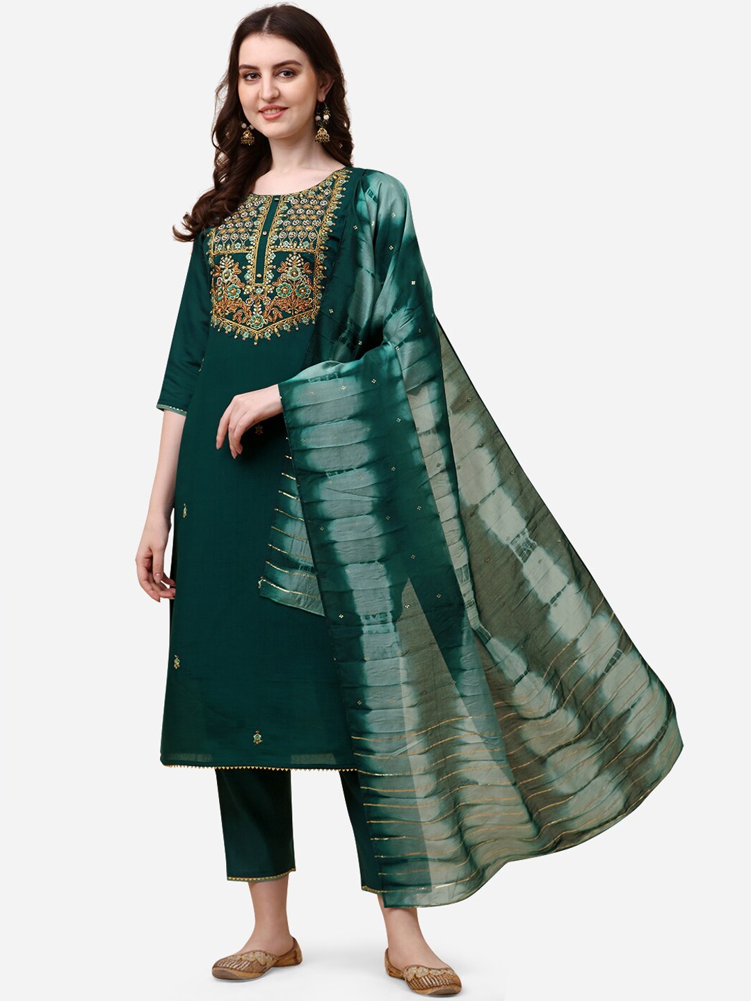 

Berrylicious Floral Embroidered Gotta Patti Kurta with Trousers & Dupatta, Green