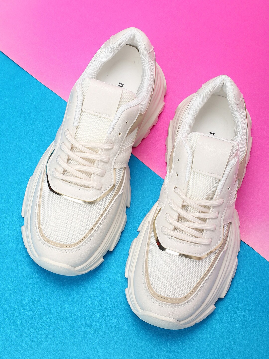 

max Women Lace Up Sneakers, White