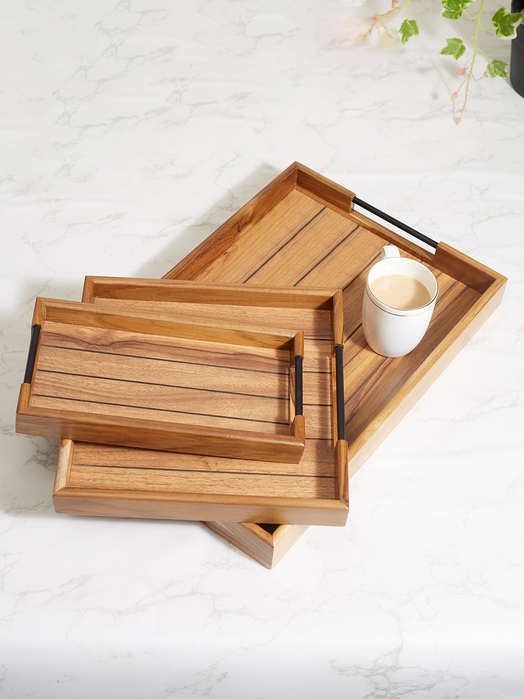 

HomeTown Beautiful Kitchen Brown 3 Pcs Metal and Wood Serving Tray