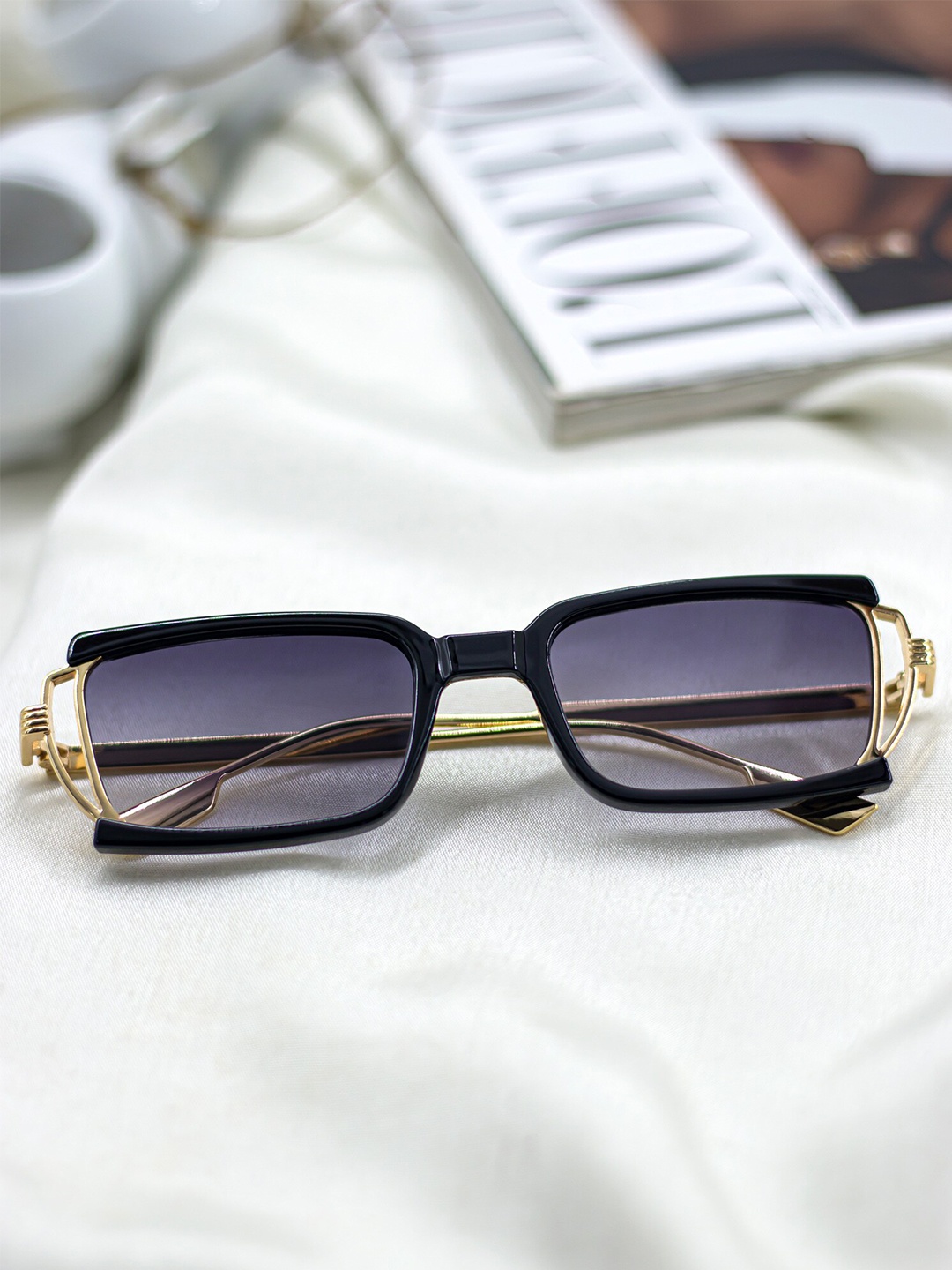 

Bellofox Men Rectangle Sunglasses BS2038-1222M, Black