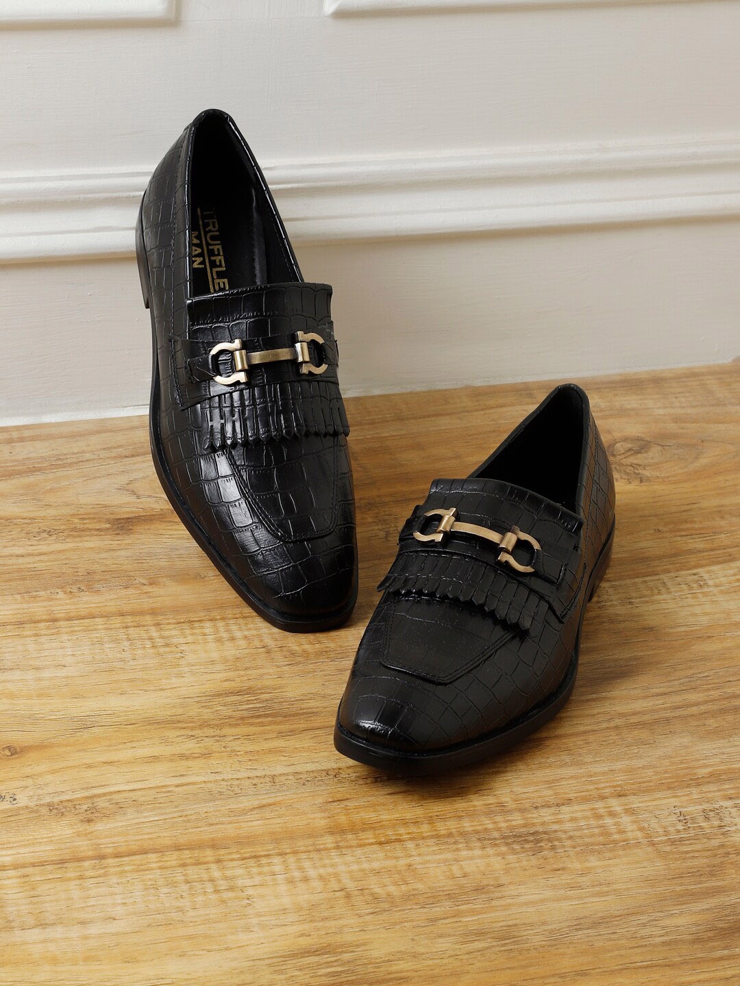 

Truffle Collection Men Textured Loafers, Black