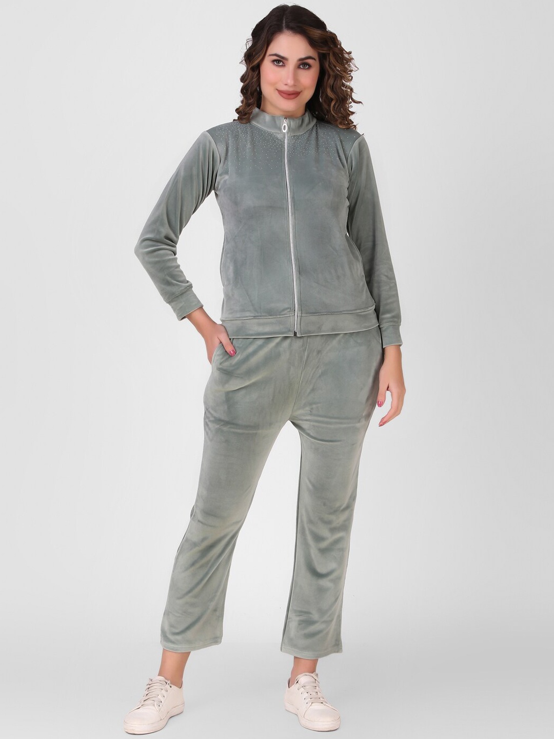 

FNOCKS Women Velvet Tracksuit, Grey