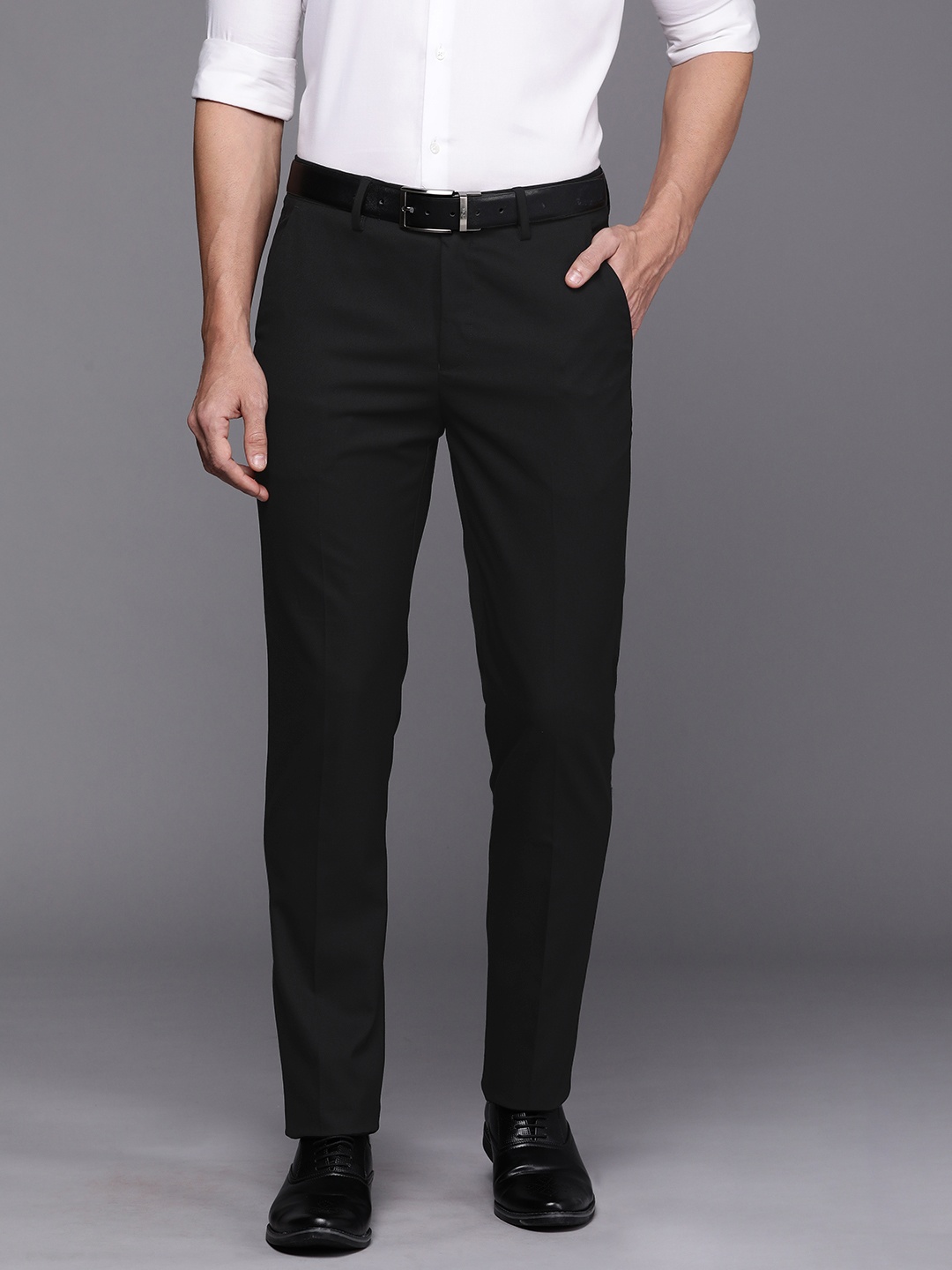 

Louis Philippe Men Slim Fit Formal Trousers, Black
