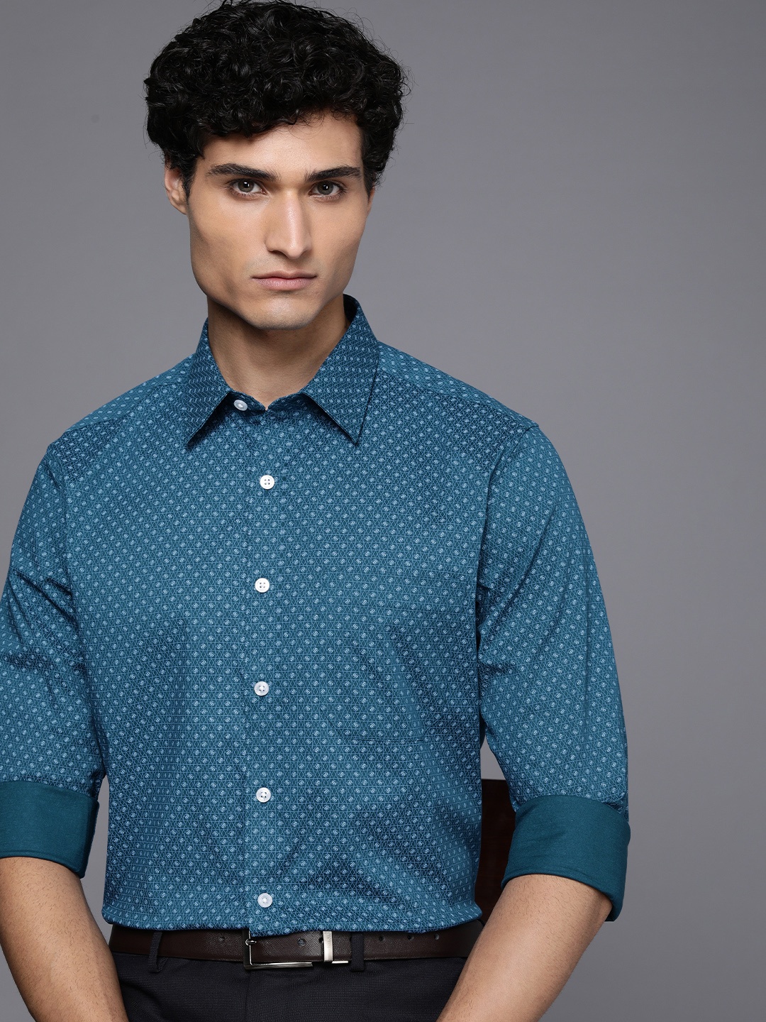 

Louis Philippe Men Slim Fit Geometric Printed Formal Shirt, Teal