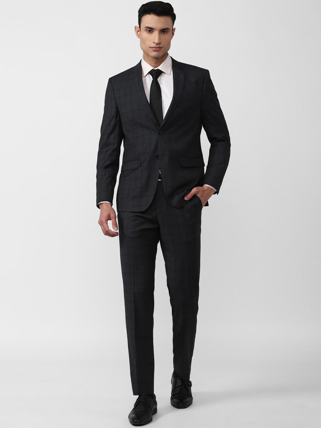 

Van Heusen Men Checked Single-Breasted Two-Piece Formal Suit, Black