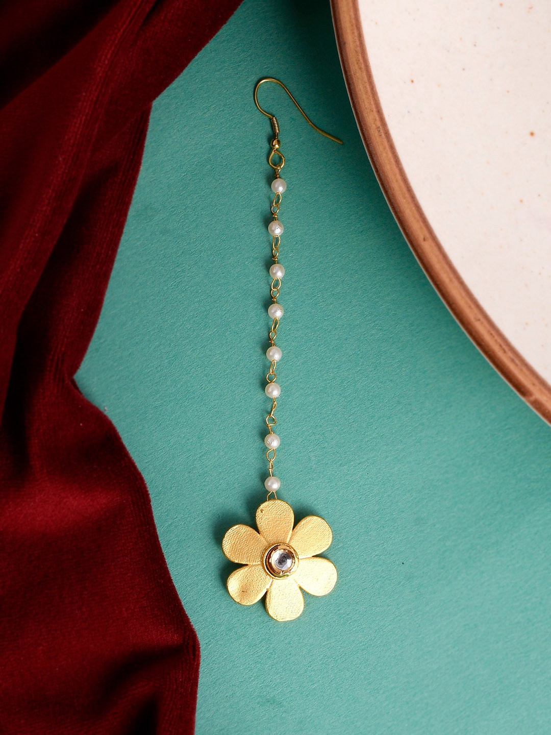 

Silvermerc Designs Gold- Plated Kundan-Studded & Pearls-Beaded Floral Maang Tikka