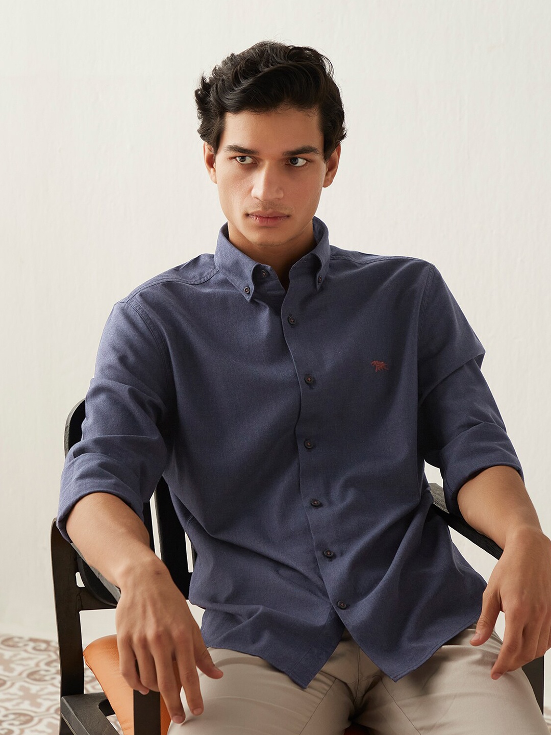 

Andamen Men Blue Classic Slim Fit Cotton Casual Shirt