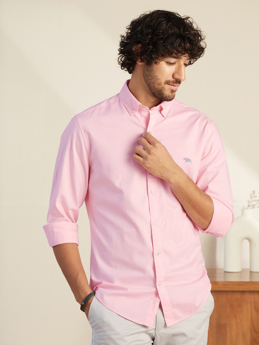 

Andamen Men Pink Classic Cotton Casual Shirt