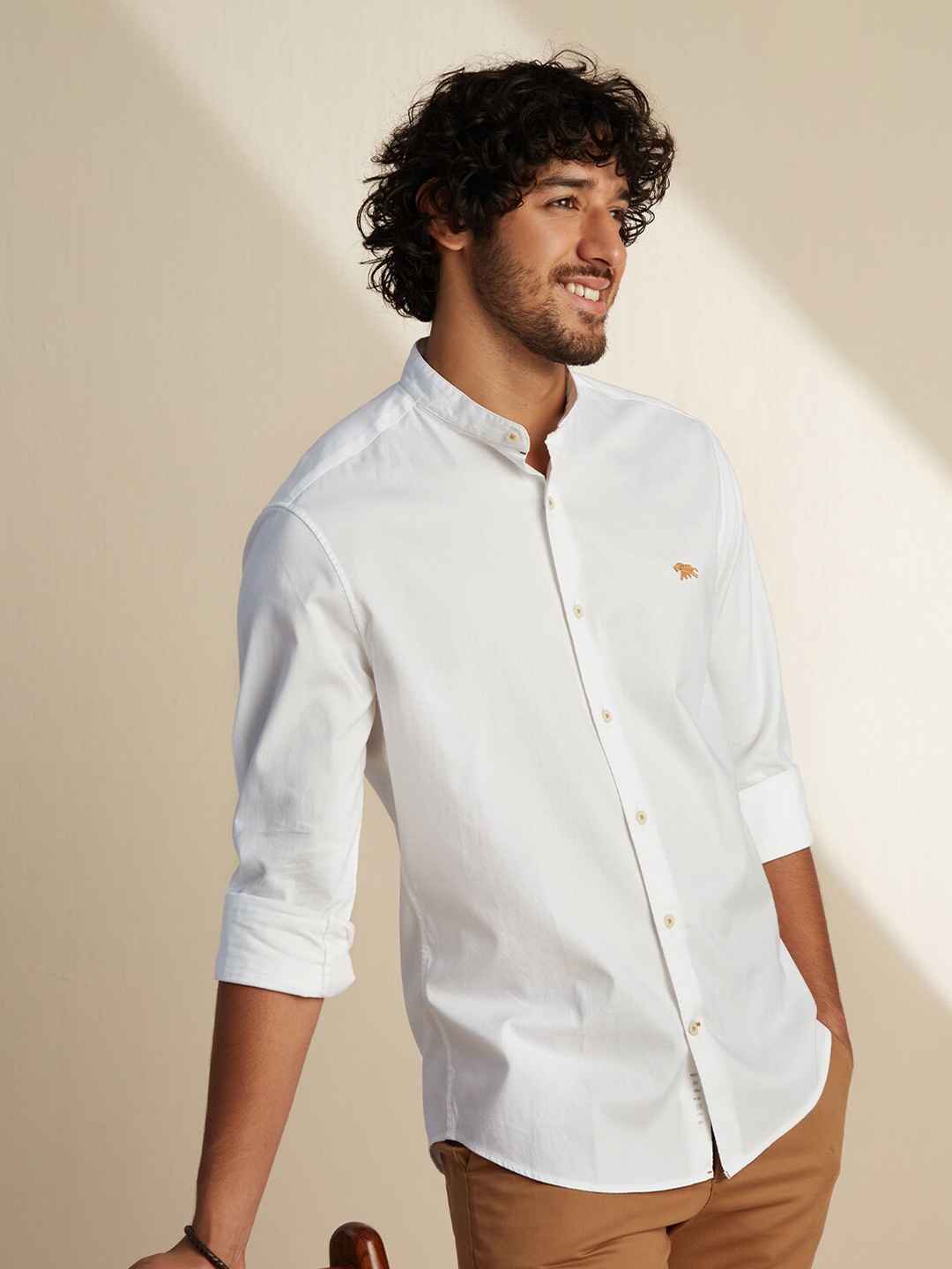 

Andamen Men White Classic Slim Fit Casual Shirt