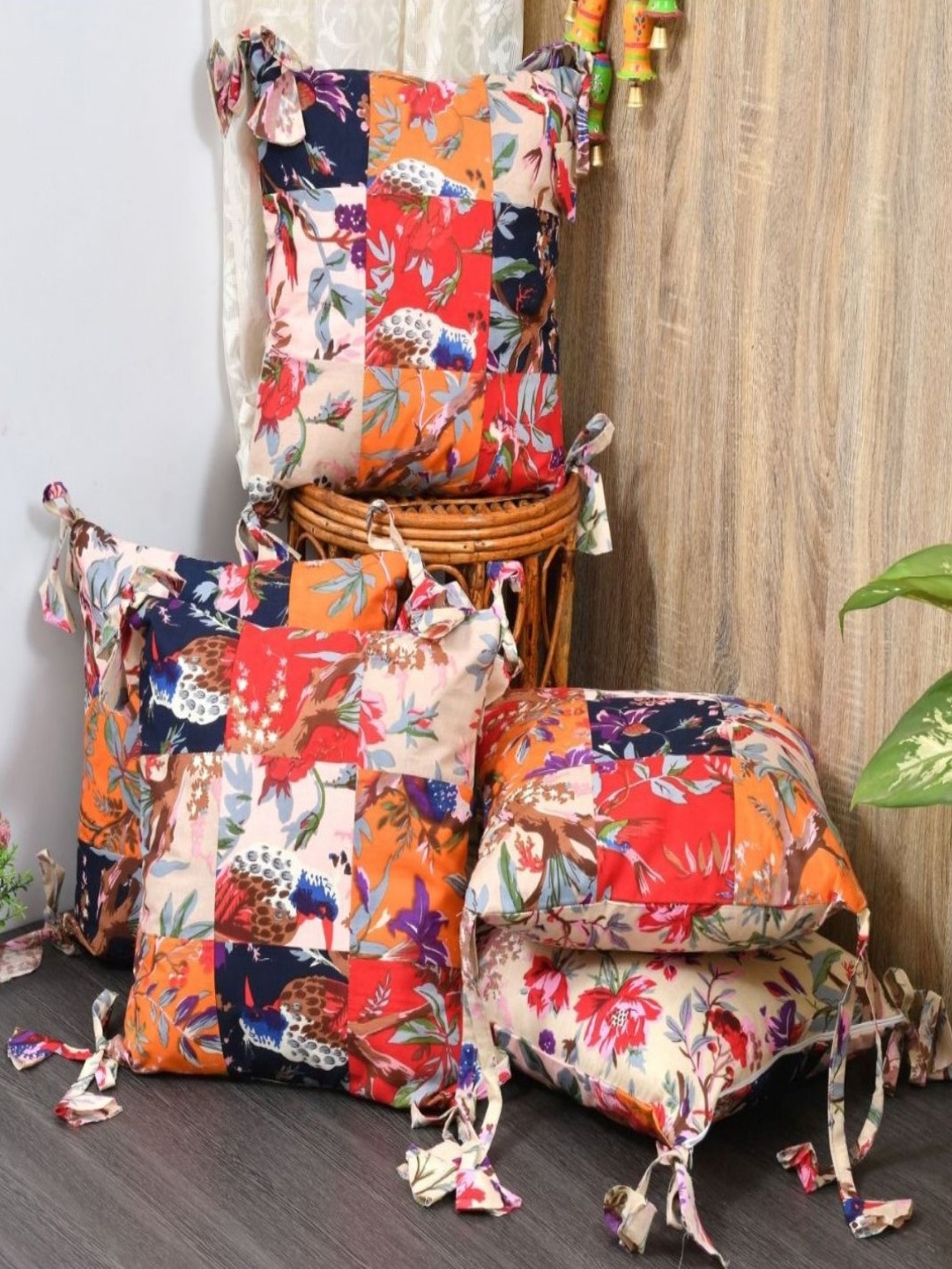 

INDHOME LIFE Red & Blue Set of 5 Floral Square Cushion Covers