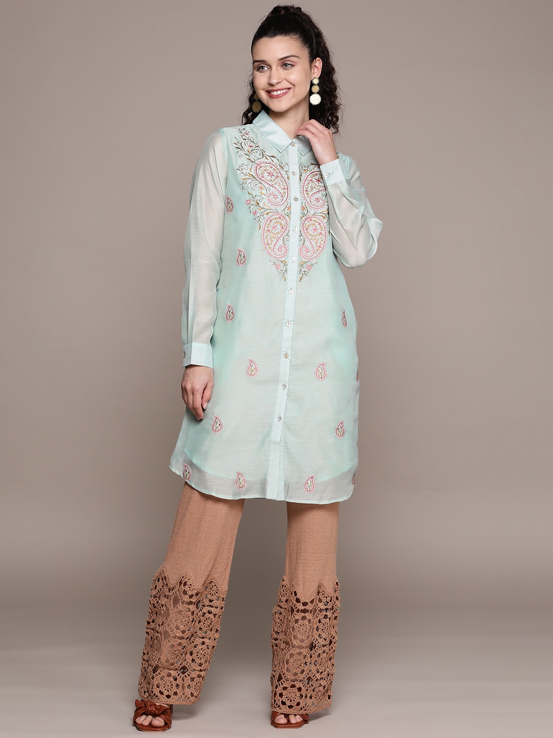 

aarke Ritu Kumar Sea Green Paisley Embroidered Shirt Collar Kurti