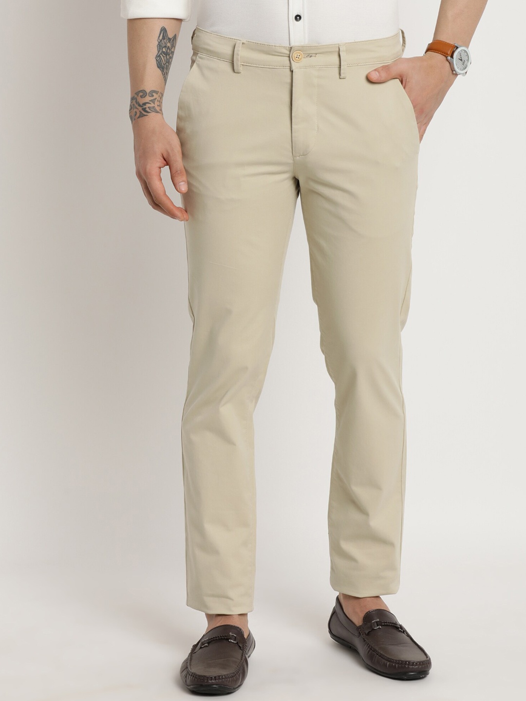 

Turtle Men Relaxed Skinny Fit Trousers, Off white