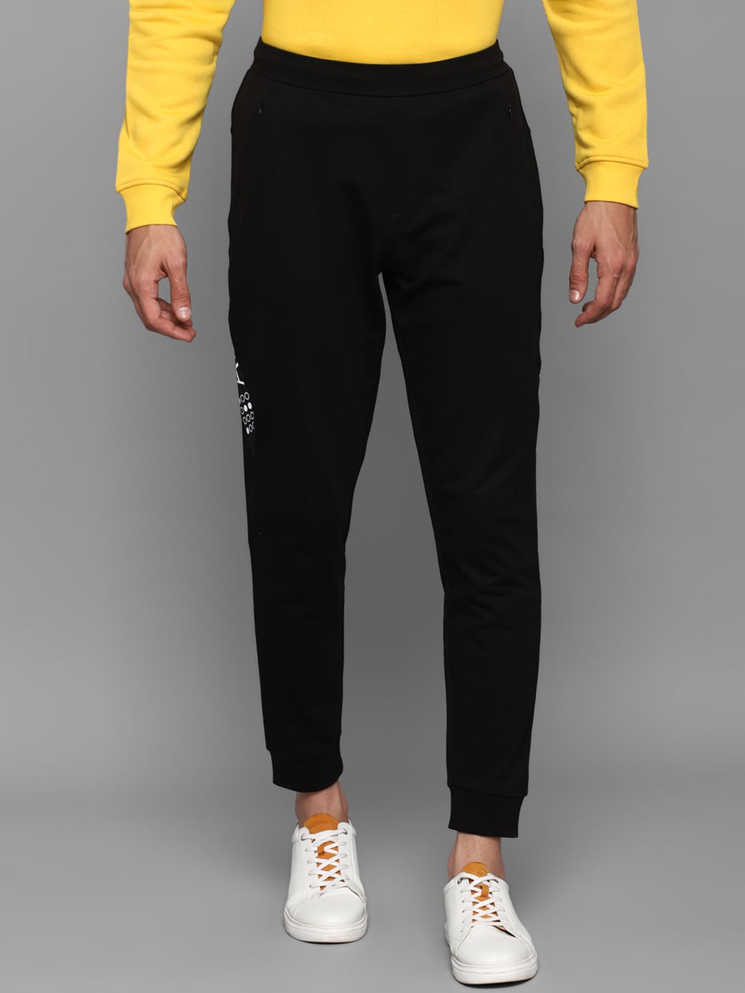 

Allen Solly Men Pure Cotton Joggers, Black