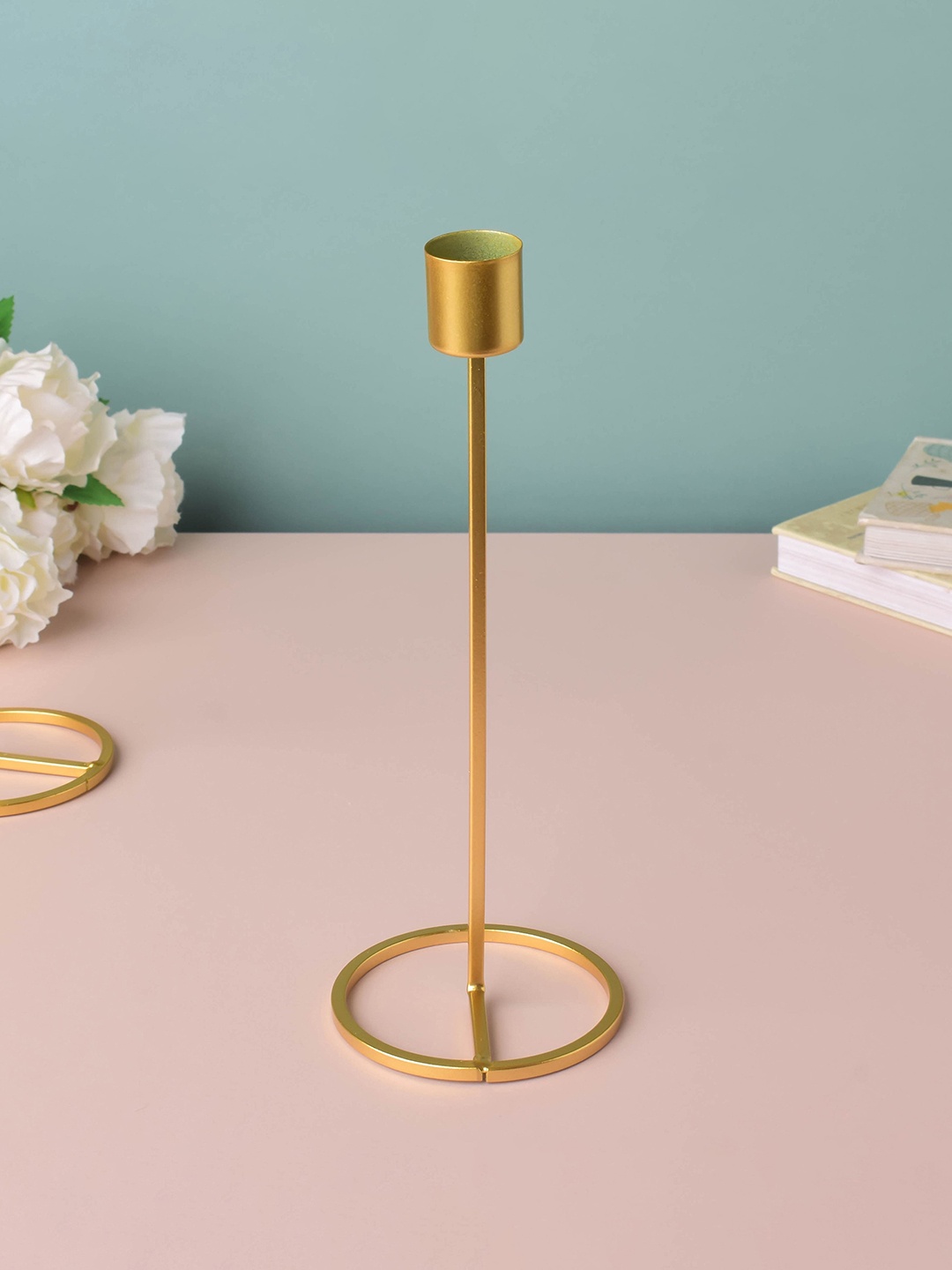 

Nestasia Gold-Toned Thin Candle Holder