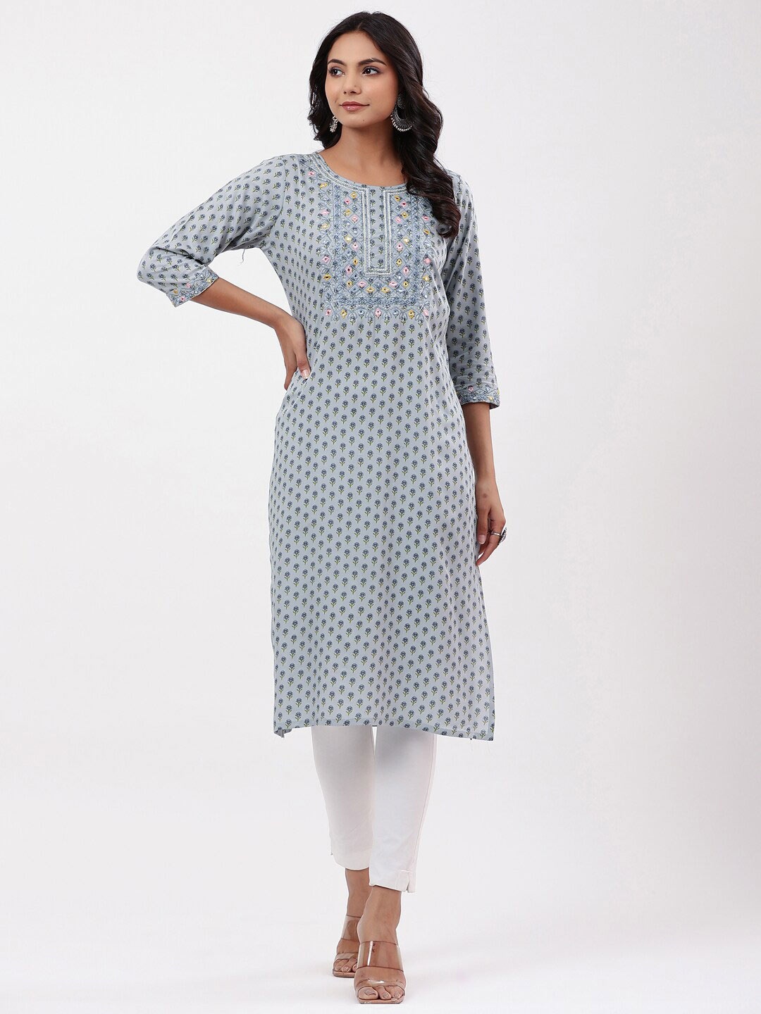 

Fabriko Ethnic Motifs Printed Straight Kurti, Grey