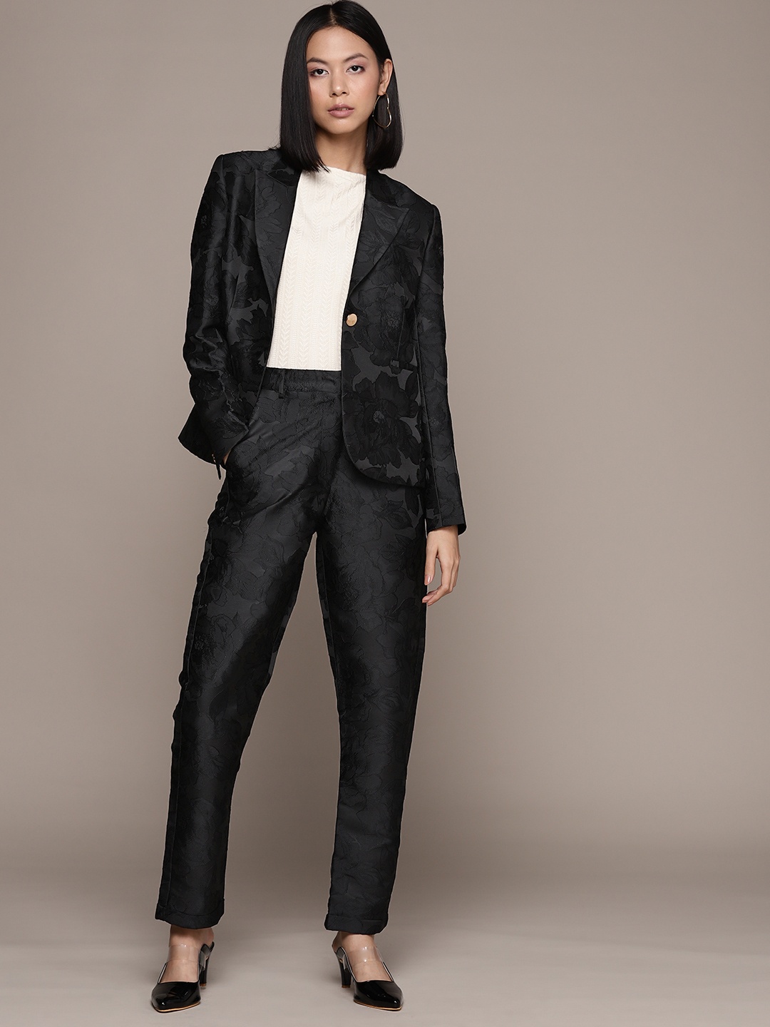 

Label Ritu Kumar Women Jacquard Blazer With Trousers Co-Ords, Black