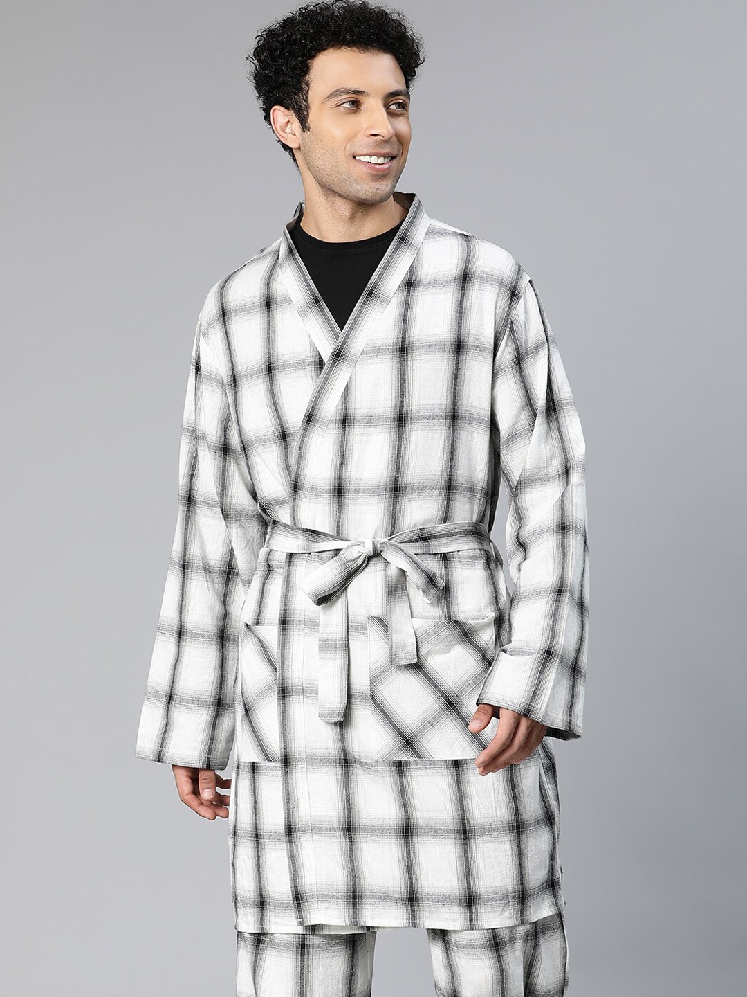 

Oxolloxo Men Checked Cotton Robe, White
