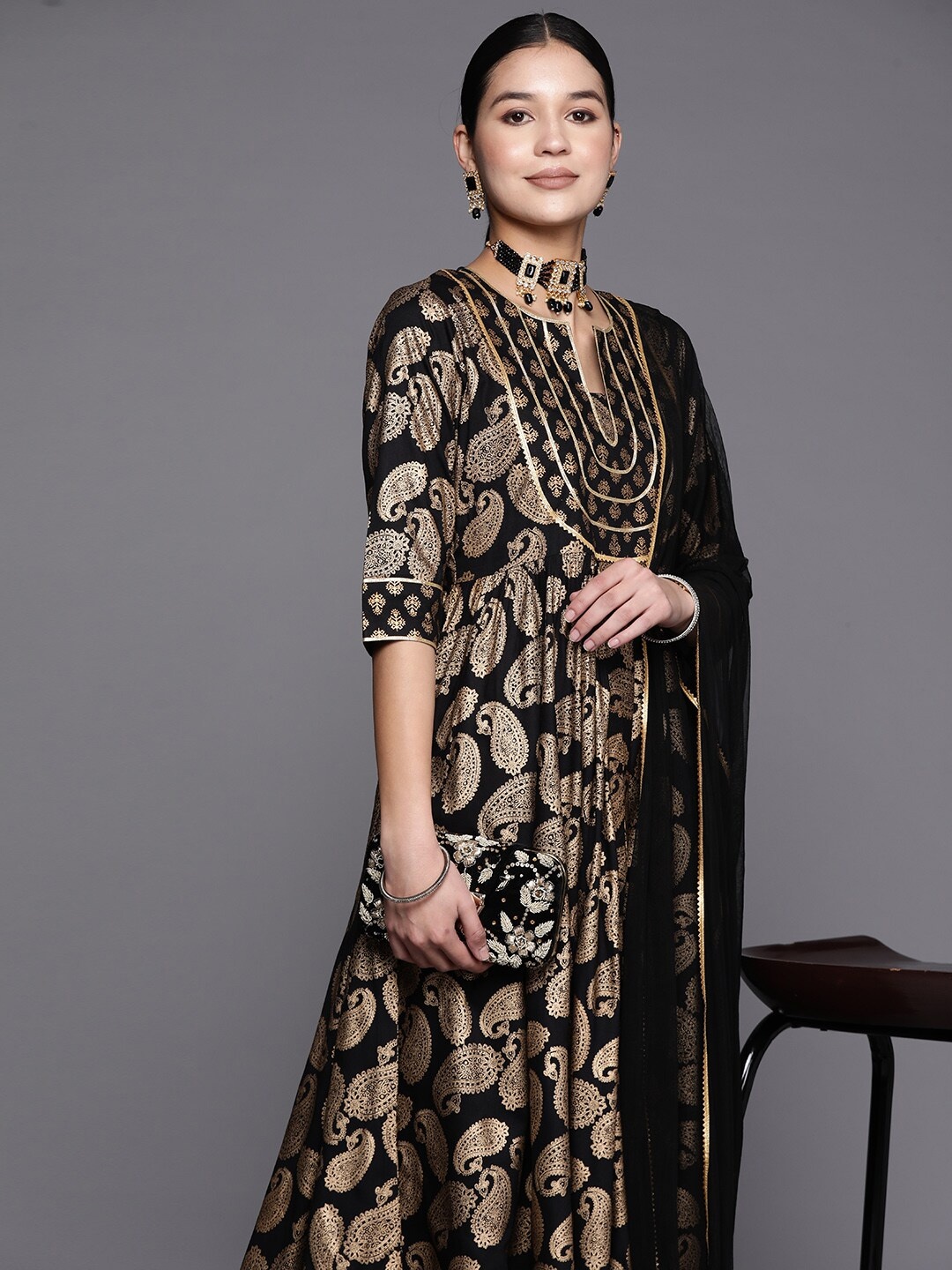 

Libas Women Paisley Printed Gotta Patti Kurta with Trousers & With Dupatta, Black