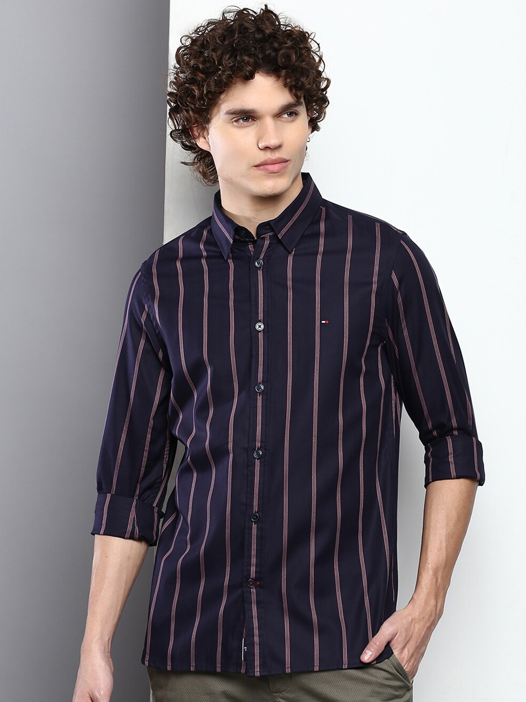 

Tommy Hilfiger Men Slim Fit Striped Cotton Casual Shirt, Blue