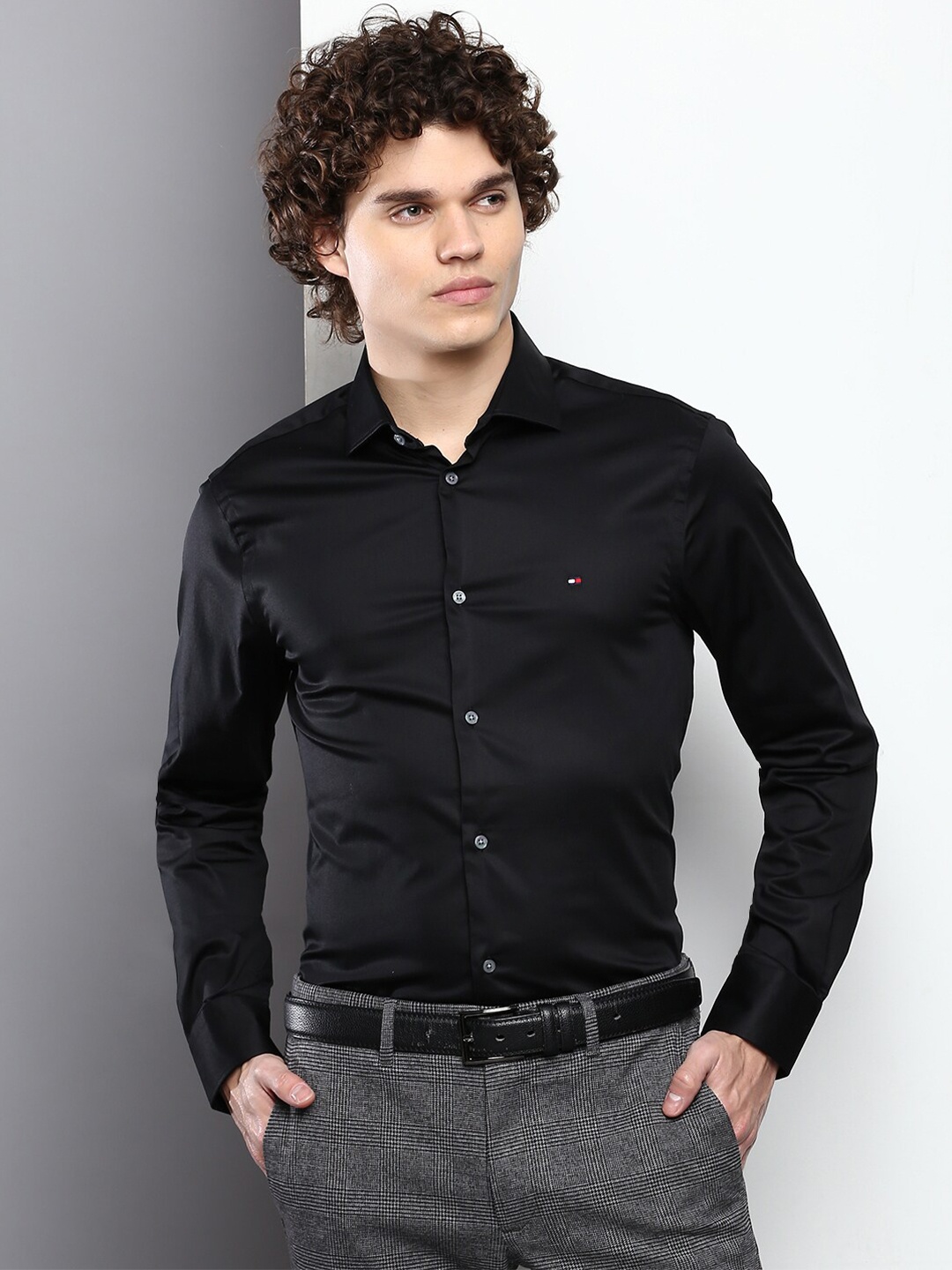 

Tommy Hilfiger Men Slim Fit Casual Cotton Shirt, Black