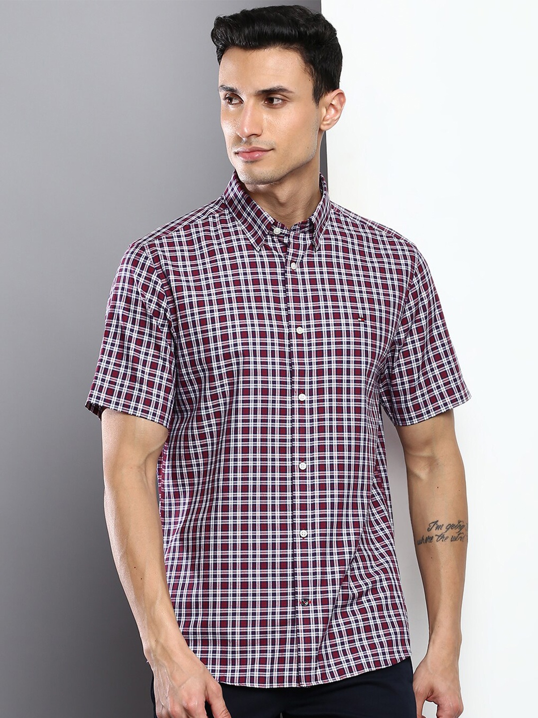 

Tommy Hilfiger Men Checked Casual Cotton Shirt, Maroon