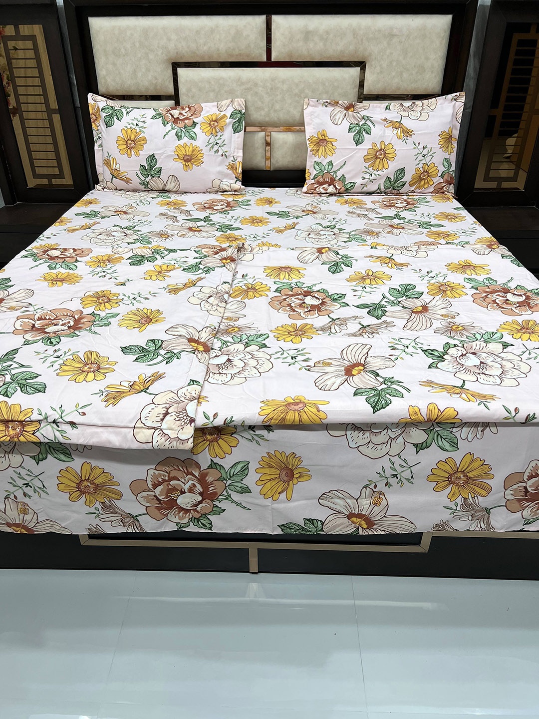 

Pure Decor White & Pink Floral Printed 300 TC Double King Bedding Set