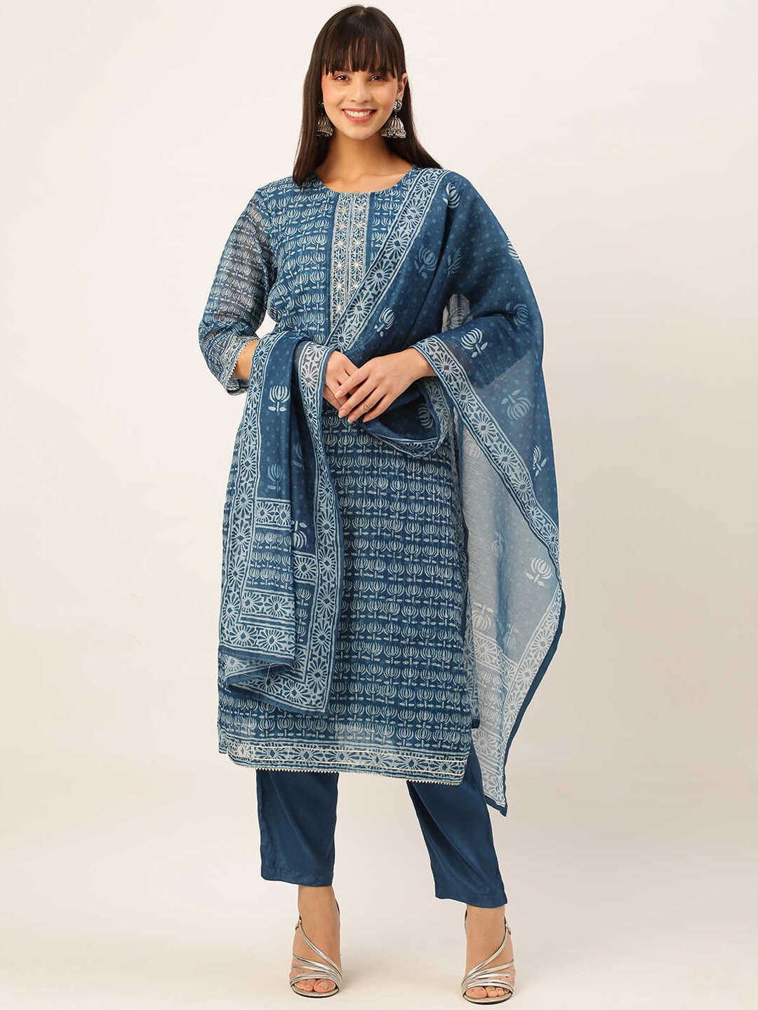 

ZOLA Ethnic Motifs Printed Kurti with Trousers & With Dupatta, Blue