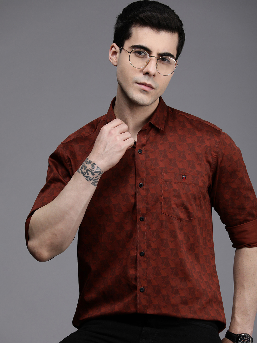 

Louis Philippe Jeans Men Pure Cotton Slim Fit Printed Casual Shirt, Rust