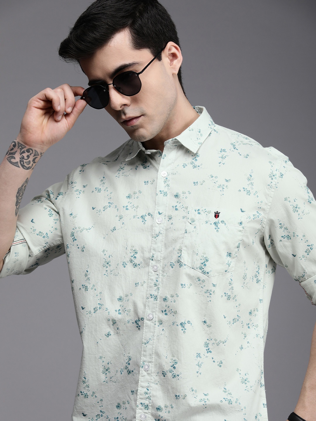 

Louis Philippe Jeans Men Pure Cotton Slim Fit Floral Printed Casual Shirt, Green