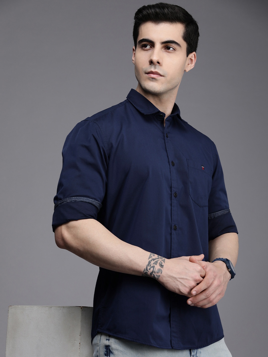 

Louis Philippe Jeans Men Solid Slim Fit Casual Shirt, Navy blue