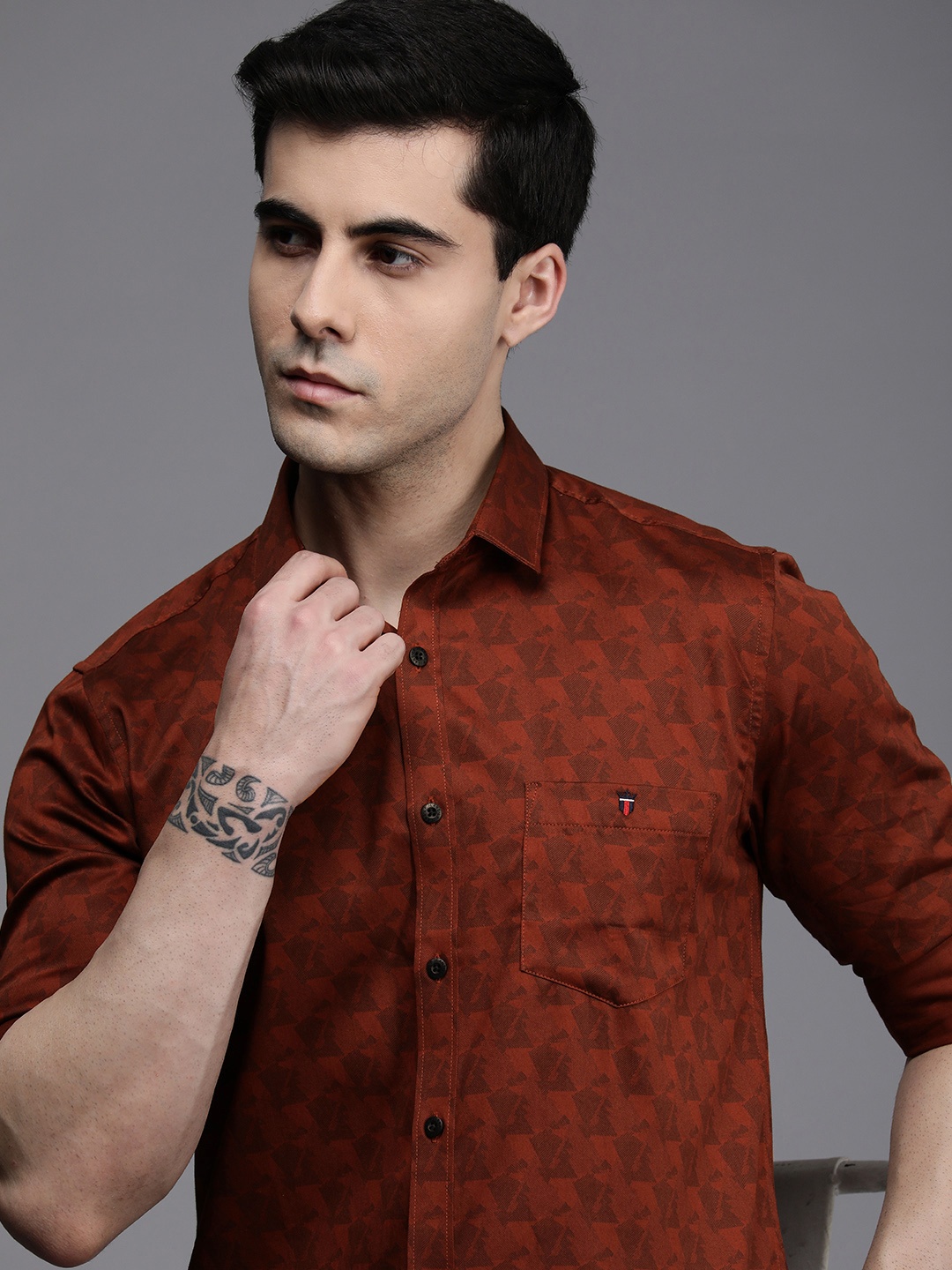 

Louis Philippe Jeans Men Printed Pure Cotton Super Slim Fit Casual Shirt, Rust