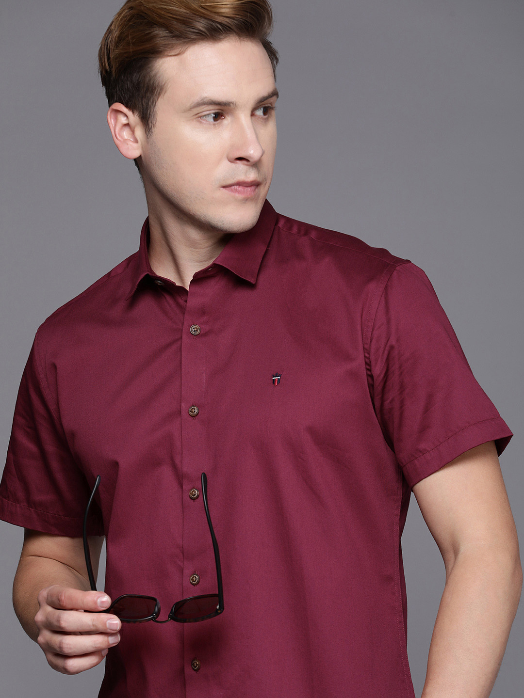

Louis Philippe Jeans Men Pure Cotton Solid Slim Fit Casual Shirt, Maroon