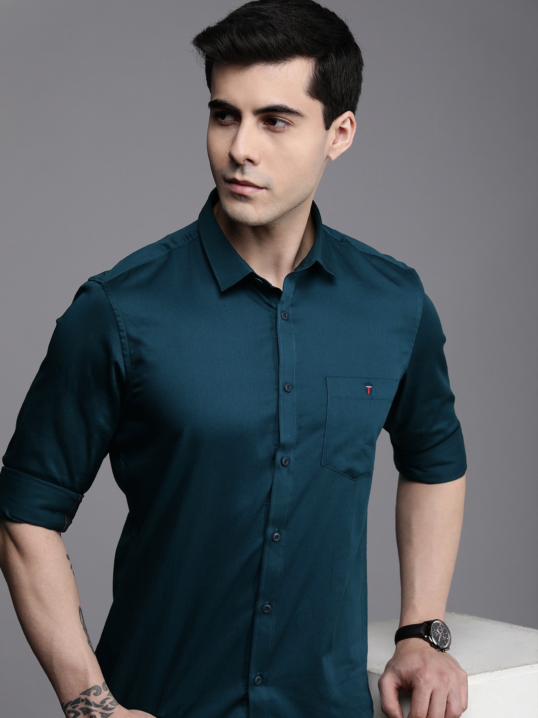 

Louis Philippe Jeans Men Super Slim Fit Pure Cotton Casual Shirt, Navy blue