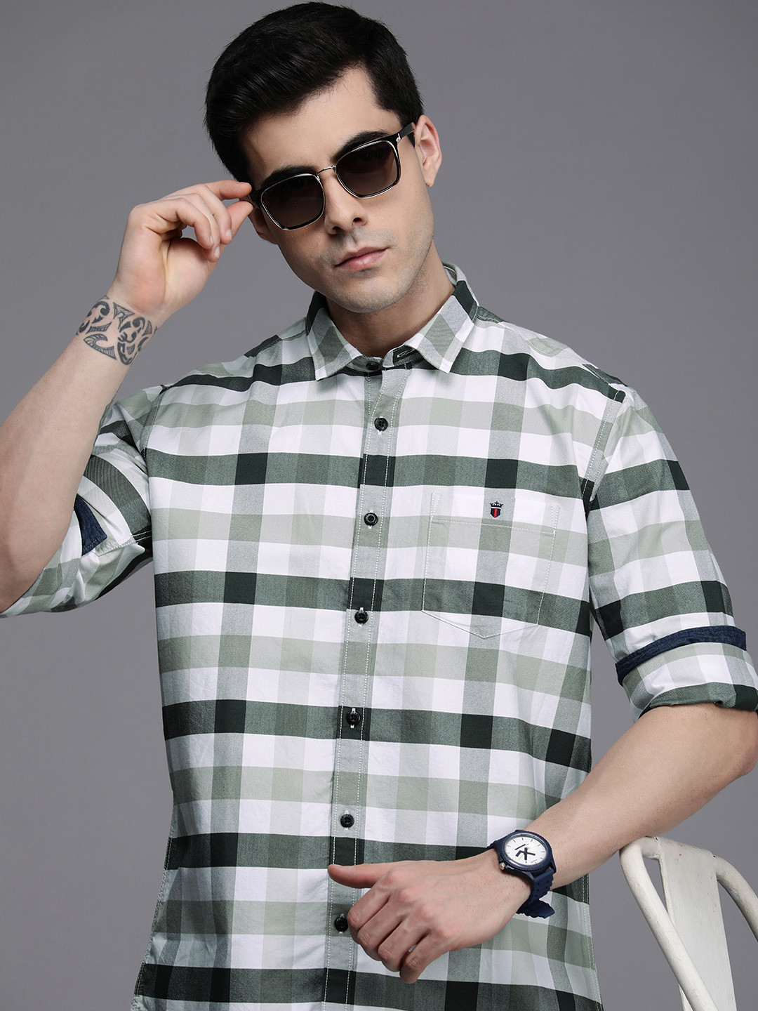 

Louis Philippe Jeans Men Olive Green Slim Fit Checked Pure Cotton Casual Shirt