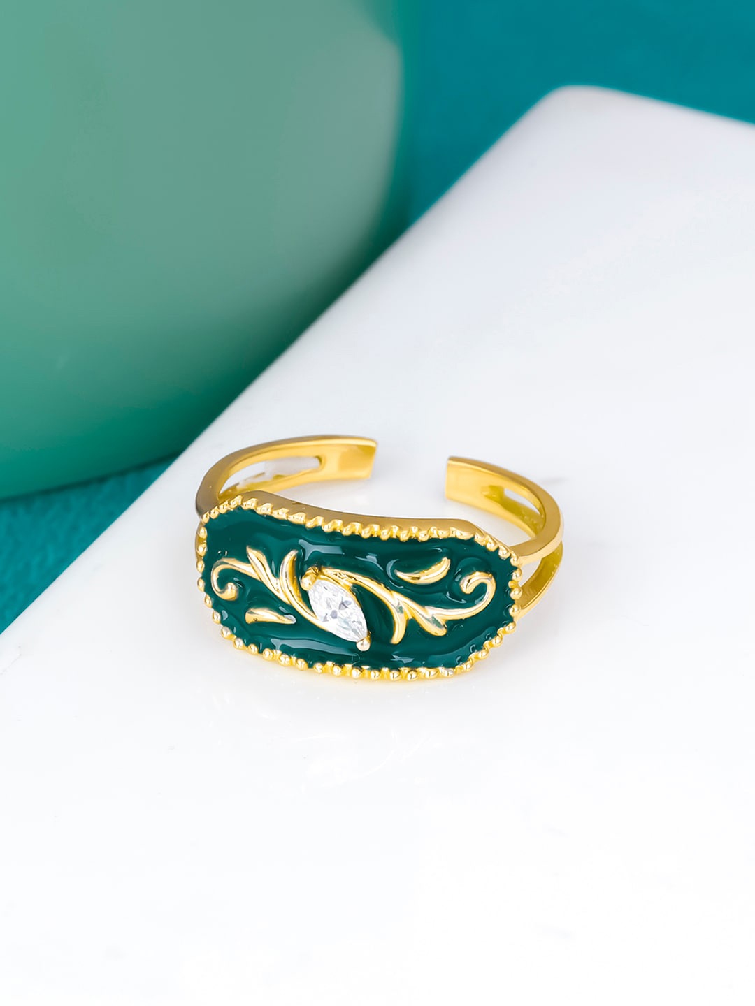 

GIVA 925 Sterling Silver Gold-Plated Stone-Studded Adjustable Finger Ring, Green