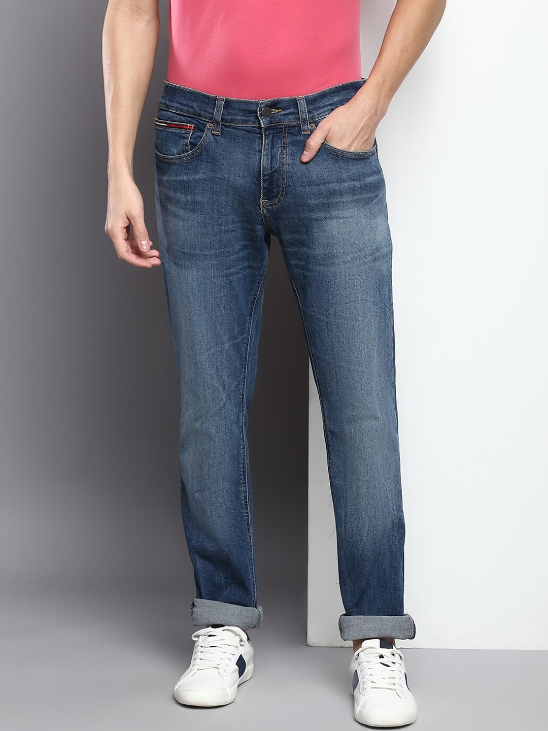 

Tommy Hilfiger Men Cotton Slim Fit Light Fade Jeans, Blue