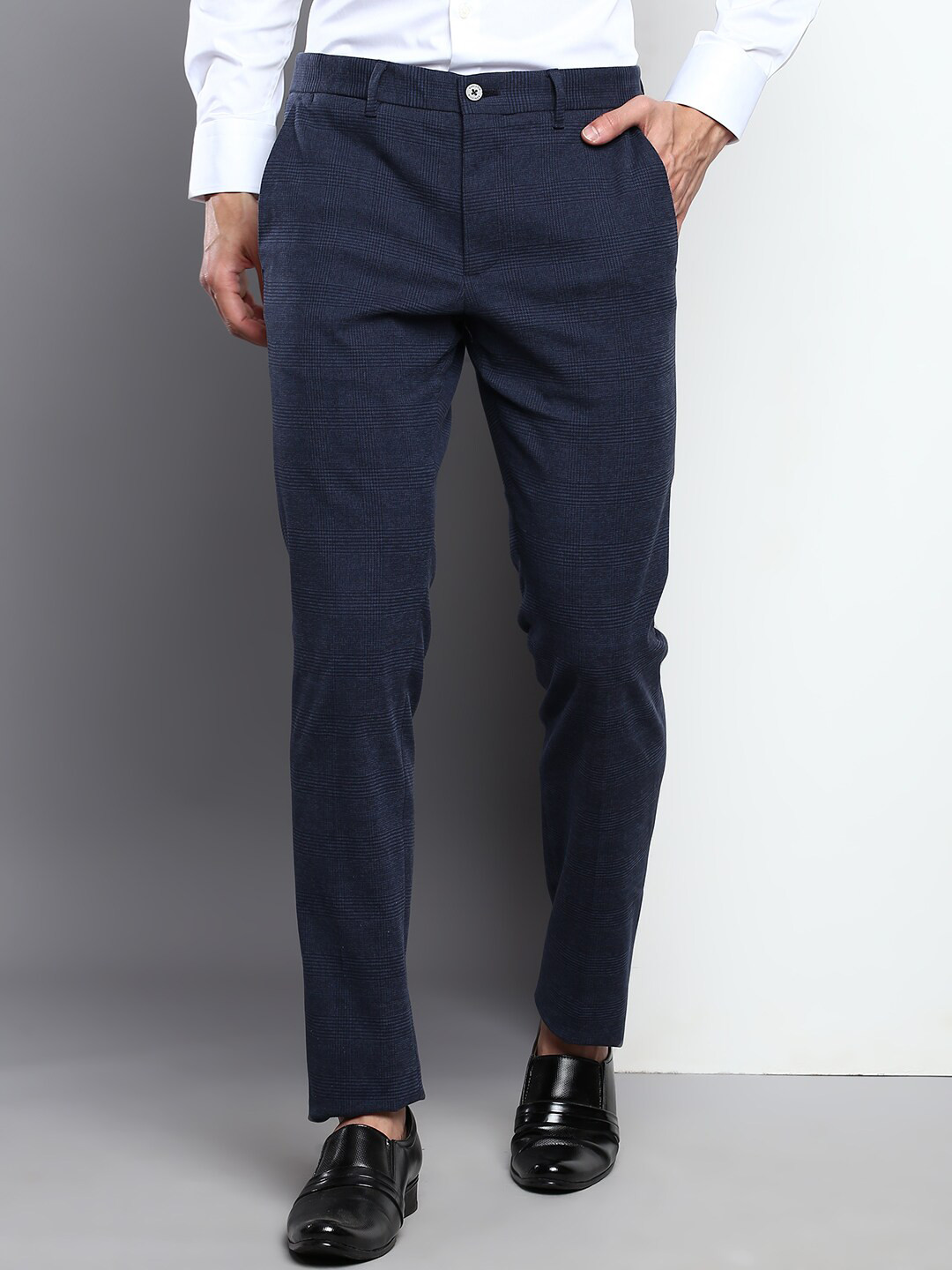 

Tommy Hilfiger Men Checked Cotton Trousers, Blue