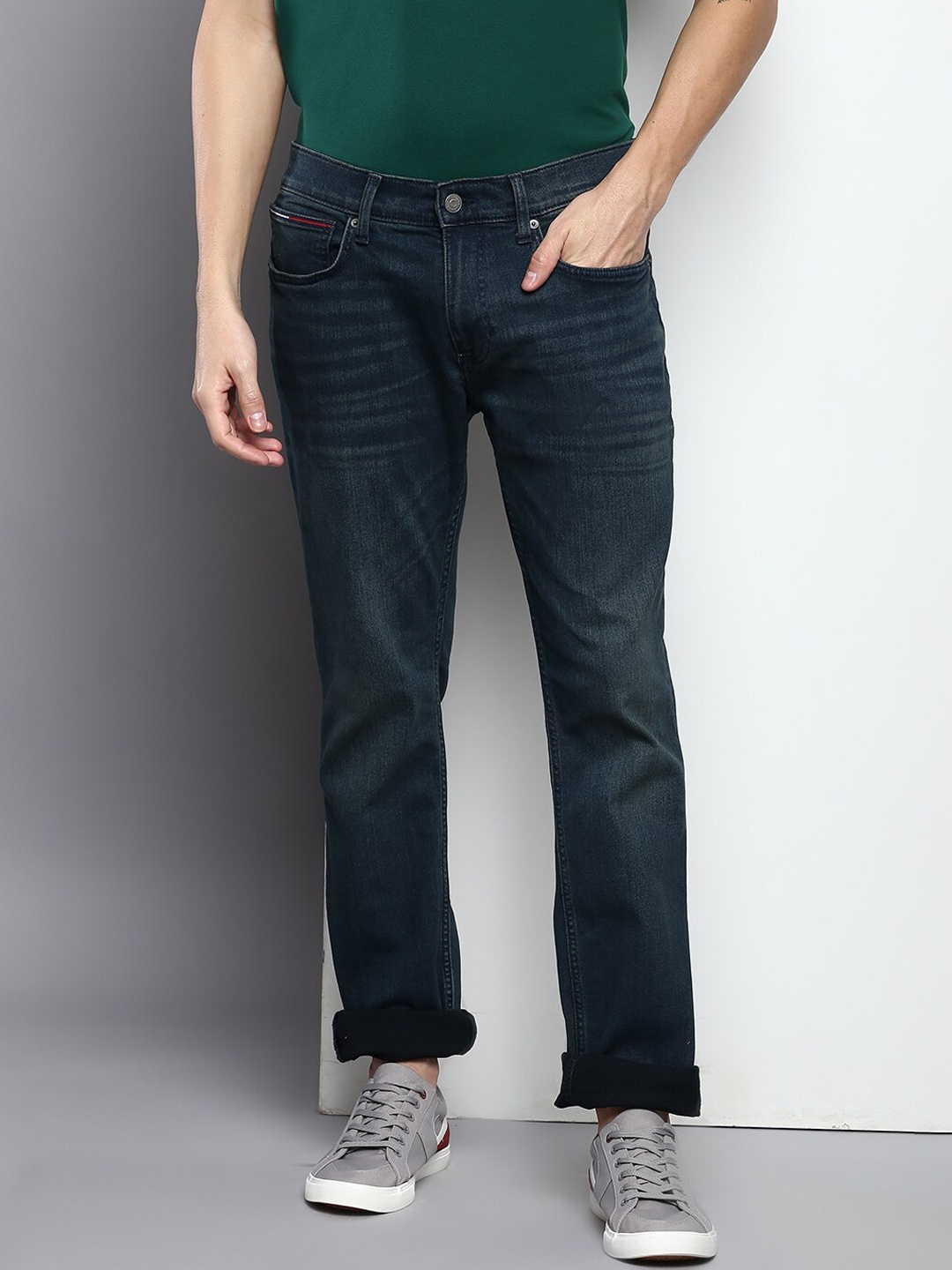 

Tommy Hilfiger Men Cotton Slim Fit Light Fade Jeans, Navy blue