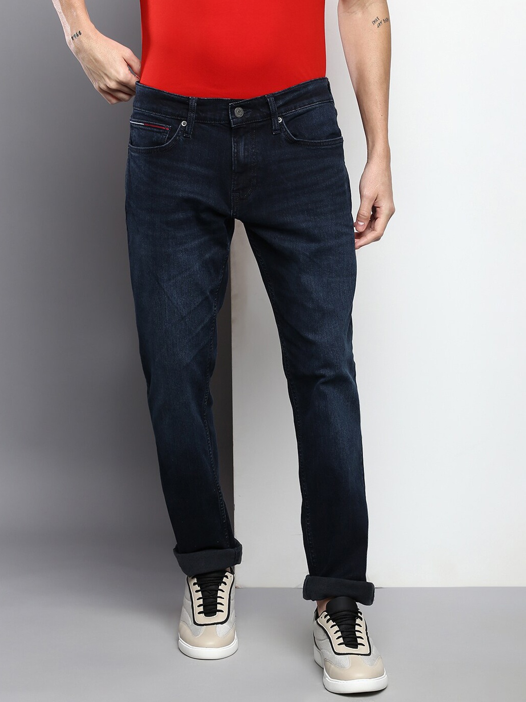 

Tommy Hilfiger Men Cotton Slim Fit Light Fade Jeans, Navy blue