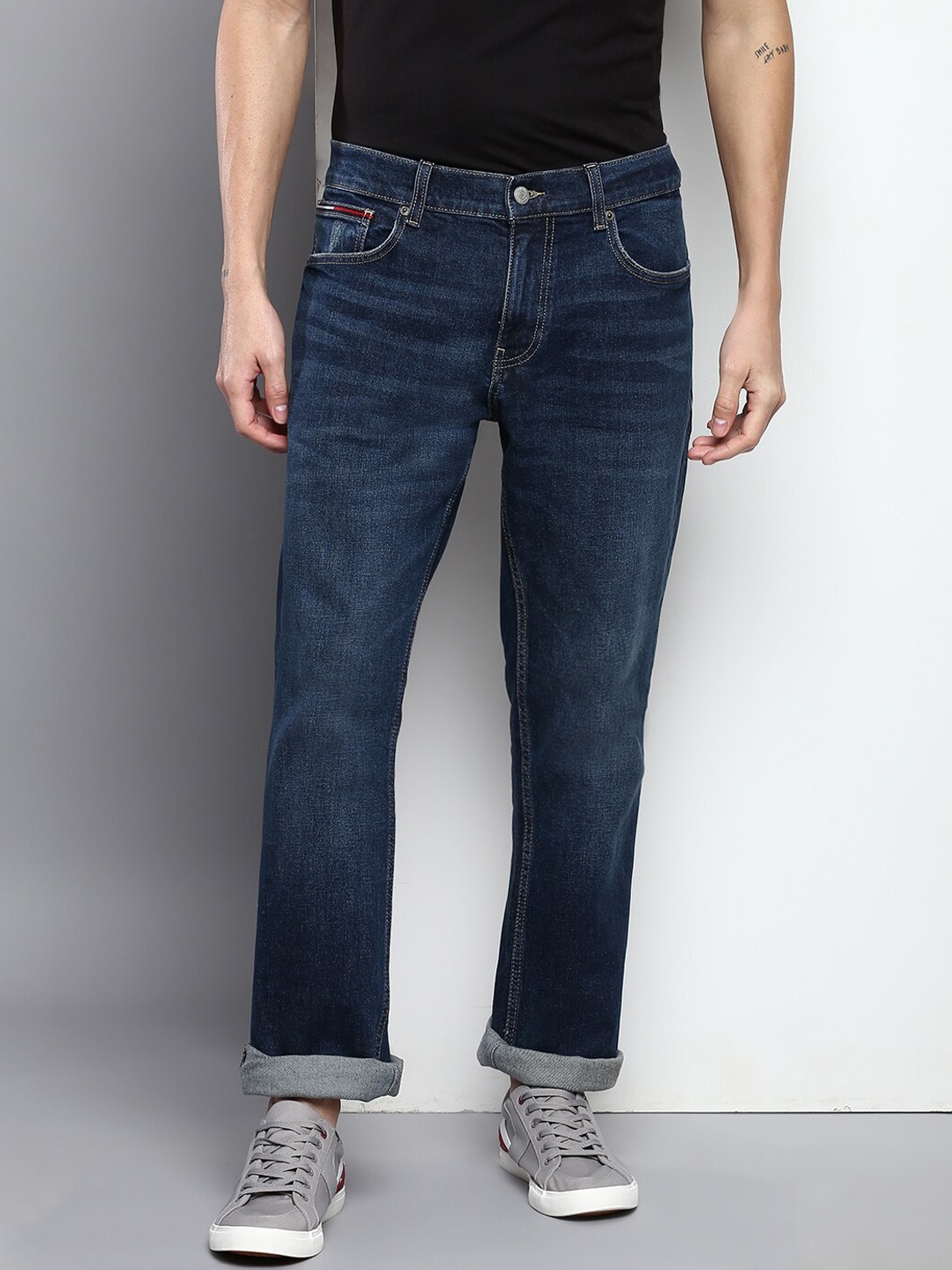 

Tommy Hilfiger Men Cotton Bootcut Heavy Fade Jeans, Navy blue