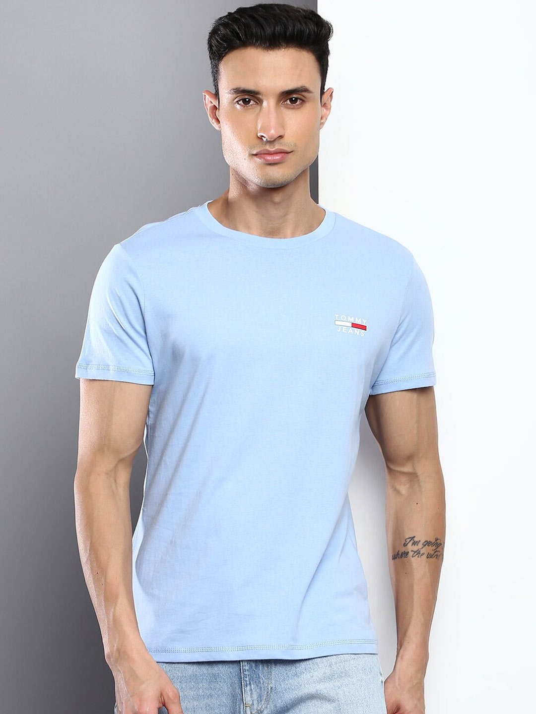 

Tommy Hilfiger Men Slim Fit Cotton T-shirt, Blue