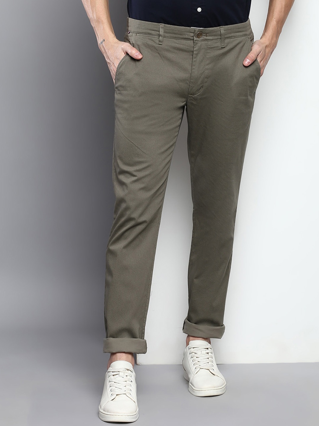 

Tommy Hilfiger Men Green Chinos Trousers