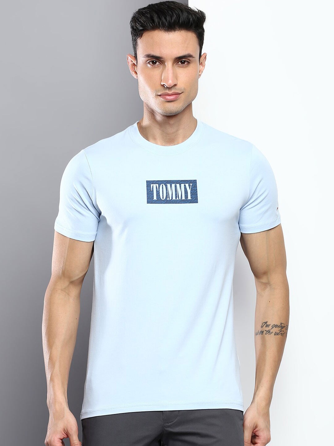 

Tommy Hilfiger Men Typography Printed Slim Fit T-shirt, Blue