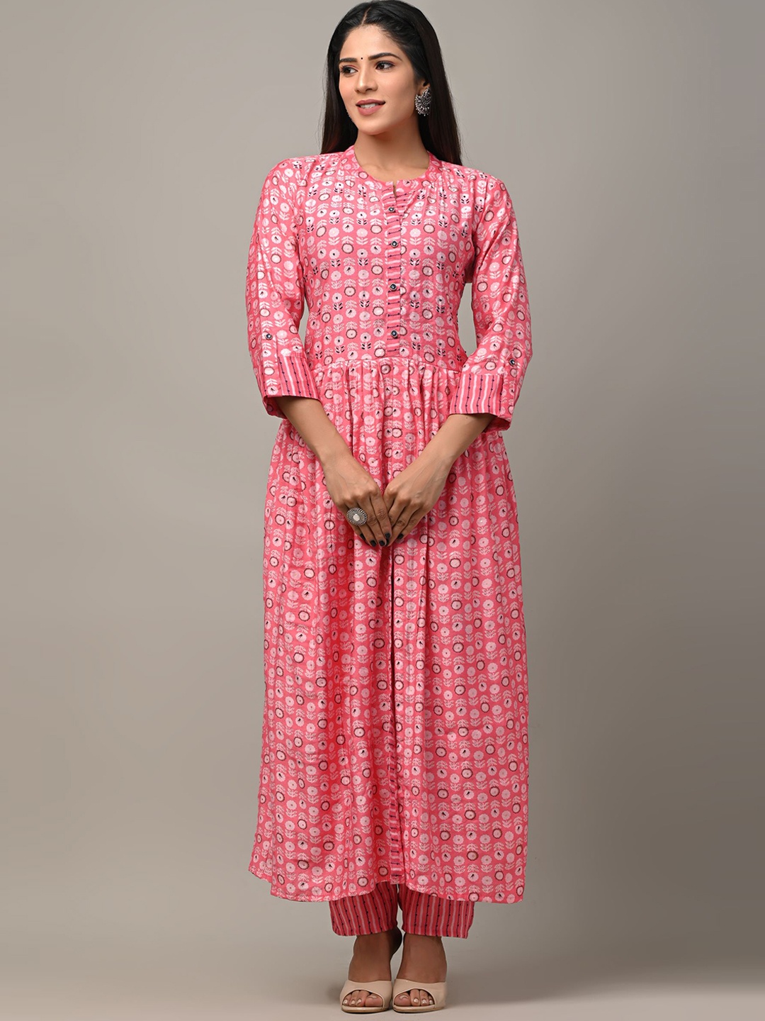 

DHRTI Floral Printed Chanderi Silk Kurta with Trousers, Pink