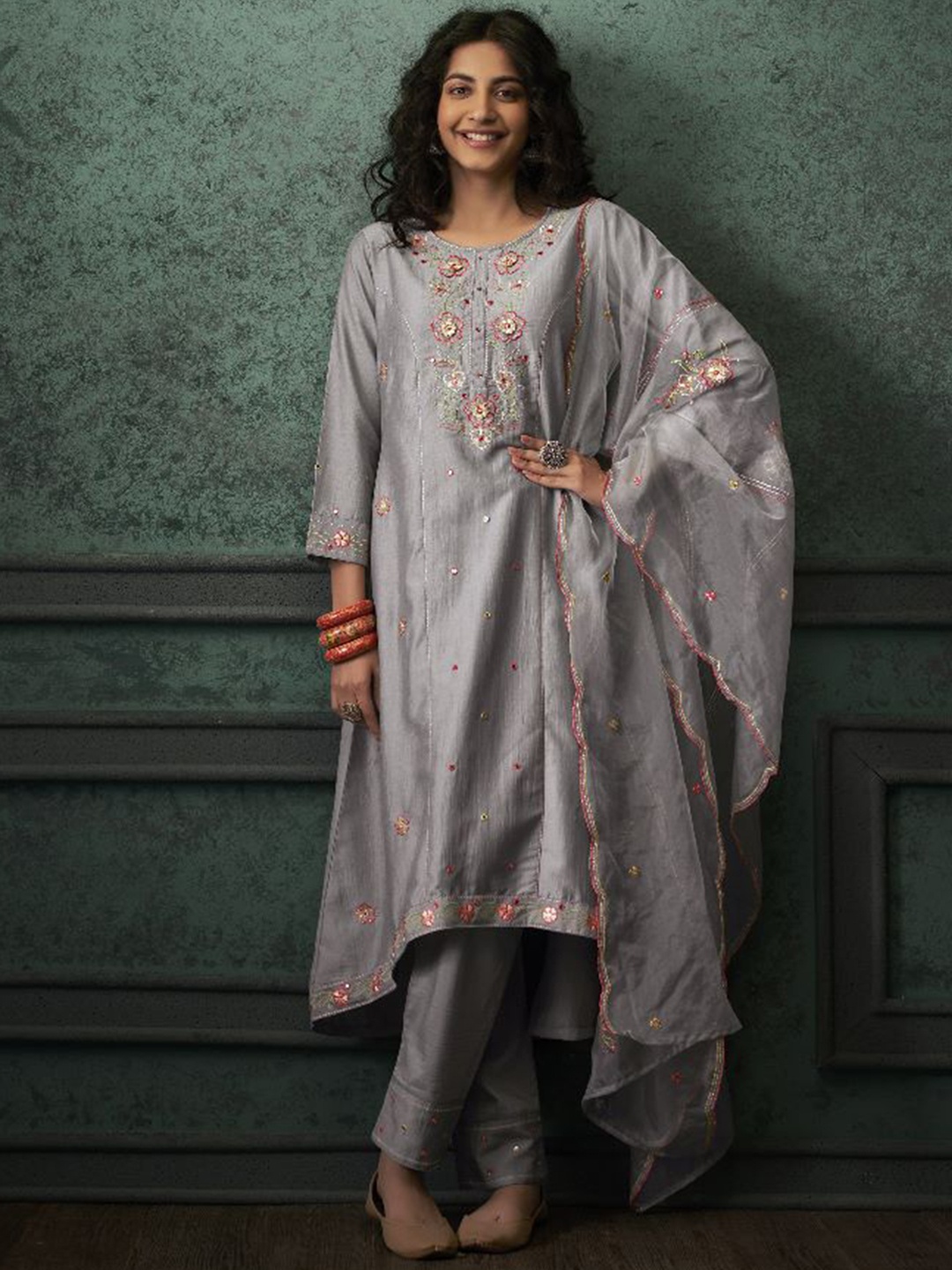 

AUTUMN LANE Floral Embroidered Mirror Work Kurta with Trousers & Dupatta, Grey