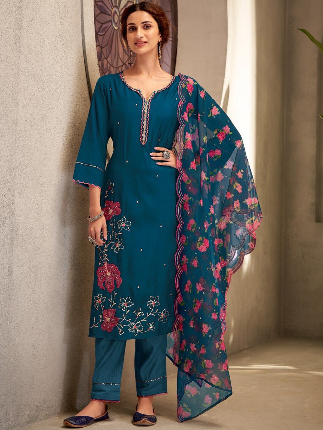 

AUTUMN LANE Women Floral Embroidered Beads and Stones Kurta with Trousers & With Dupatta, Blue