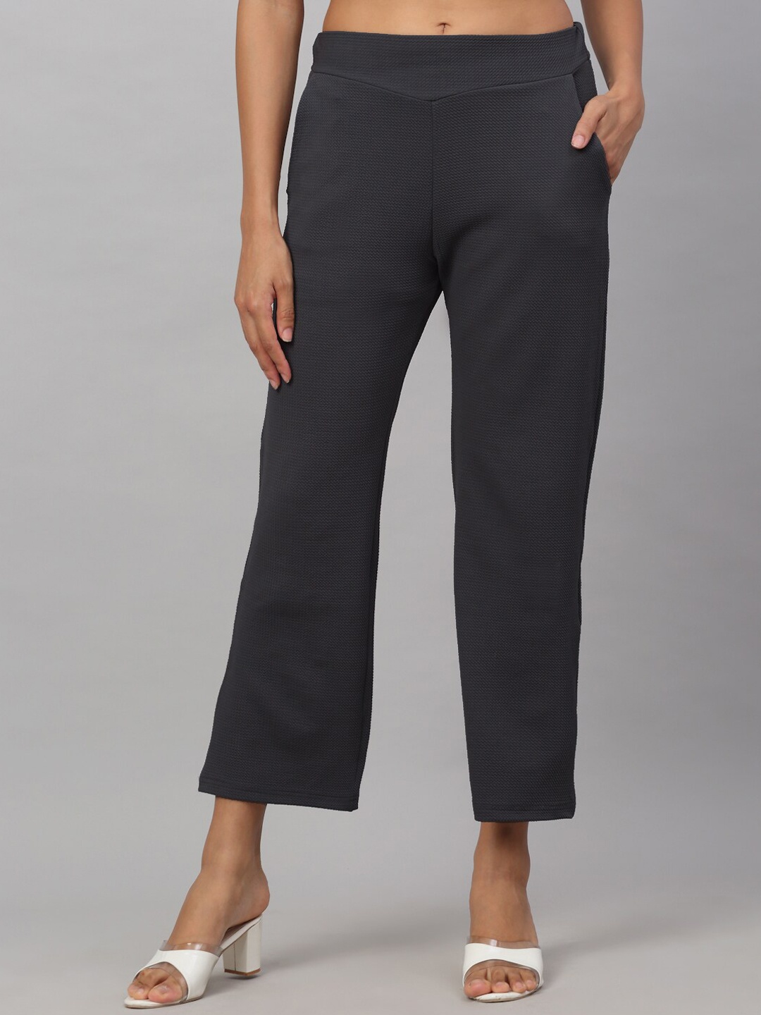 

NEUDIS Women Relaxed Fit Casual Trousers, Charcoal